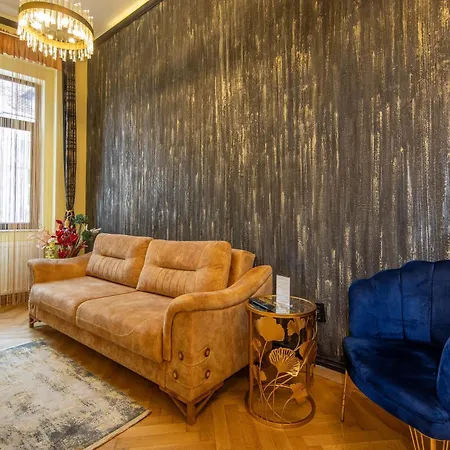 Trinoble Weiss - Boutique In Old Town Aparthotel
