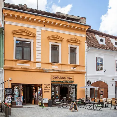 Trinoble Weiss - Boutique In Old Town 3*